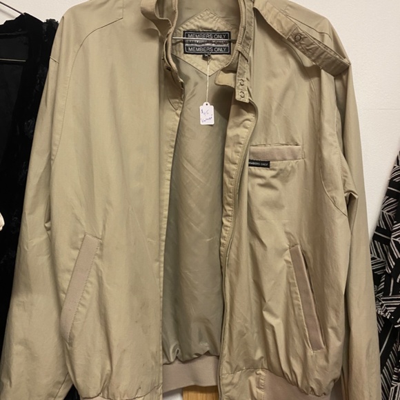 Trendy Mens/women clothes - Picture 7 of 16